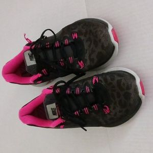 Nike Lunarglide5 Athletic shoes ladies size 6.5